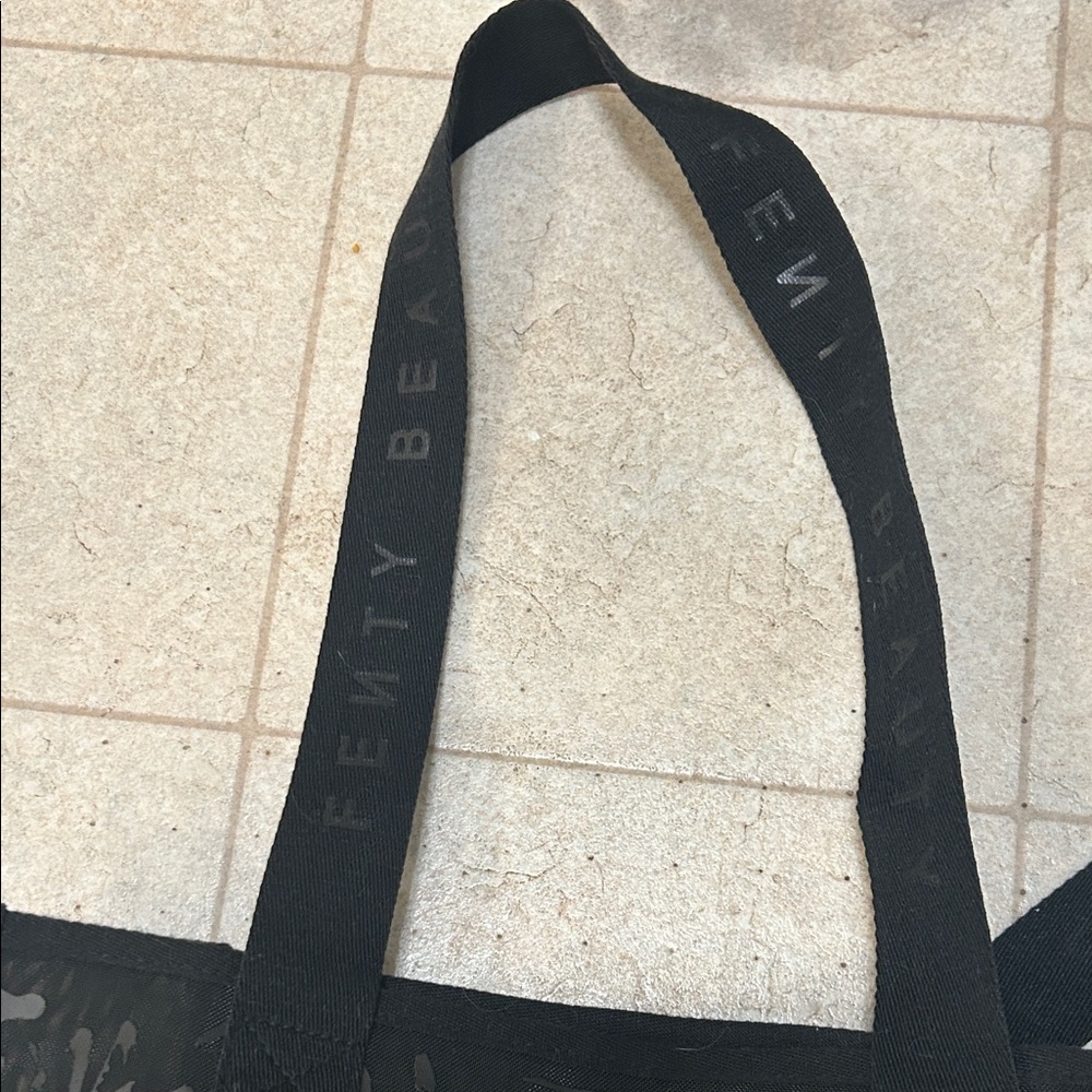 Fenty Beauty Black Graphic Tote - Picture 3 of 3